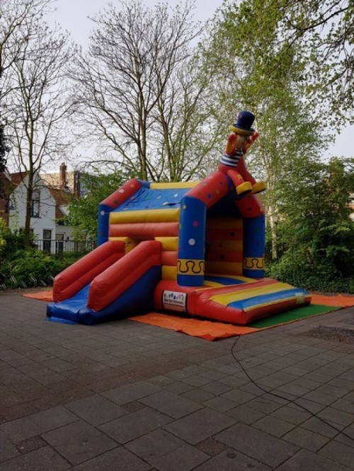 Springkussen Zeerover met glijbaan